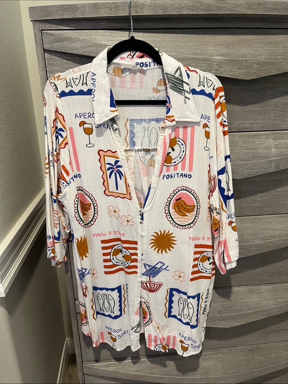 Positano Print Short-Sleeve Women’s swim cover up- White with Blue & Orange Moti